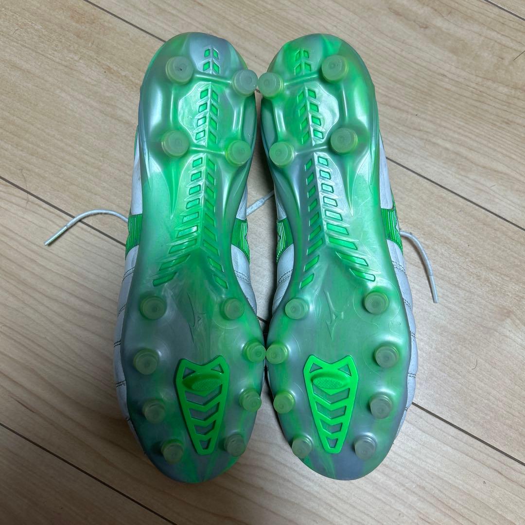 MIZUNOモレリアNEO4限定カラー
