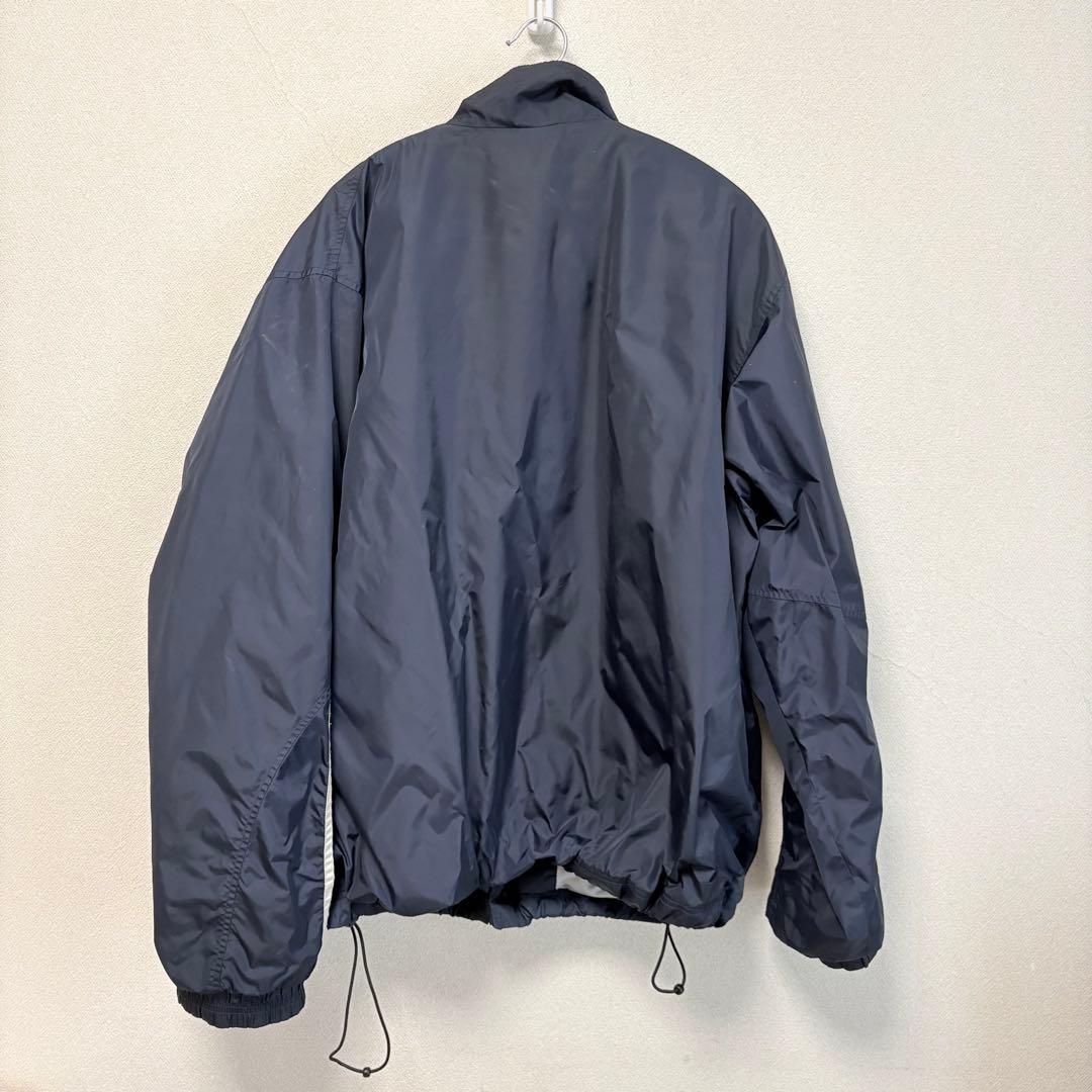 adidas ウィンドブレーカー