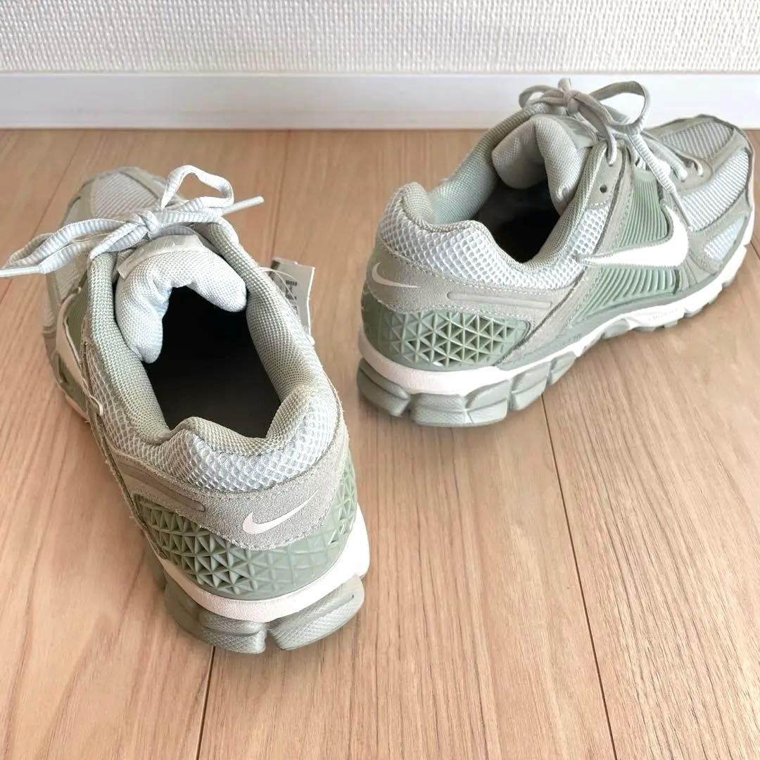 NIKE ナイキ　ZOOM VOMERO 5 ズーム ボメロ 5 27.5cm