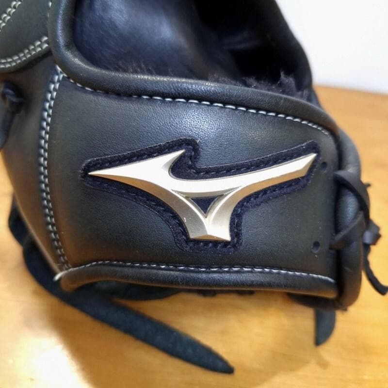 ミズノ イチローモデル 引退記念 プラチナ シルエット刻印 外野用 軟式グローブ