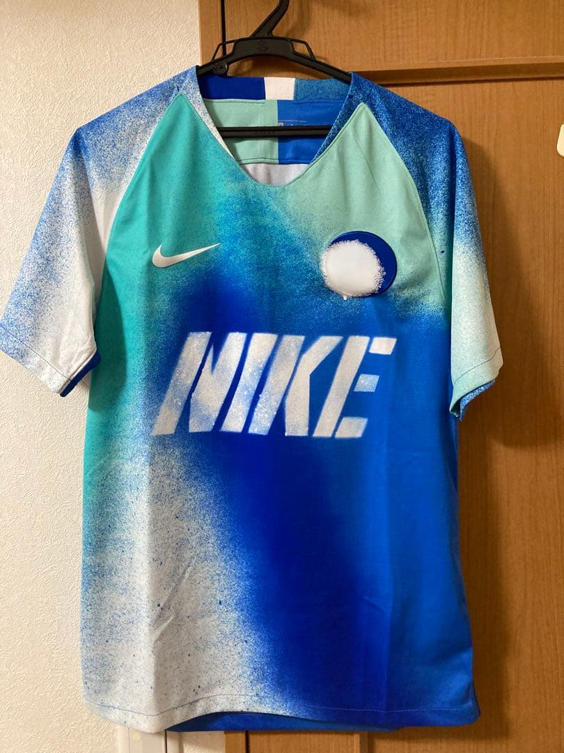 NIKE シャツ　半袖　Ｍサイズ　希少