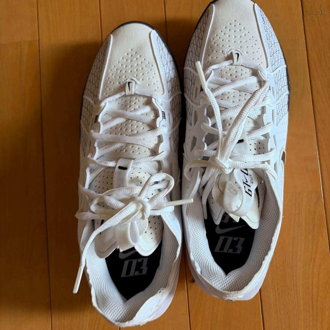 Nike gtcut3バスケットボールシューズ ホワイト/ブラック