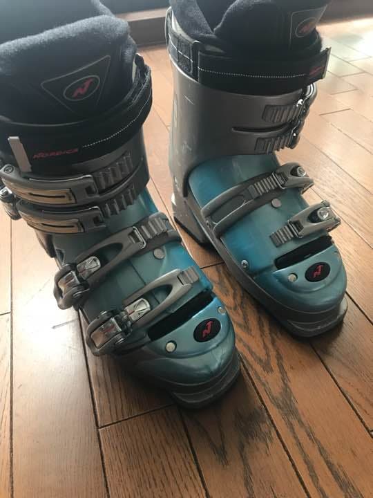NORDICA スキーブーツ 23-23.5