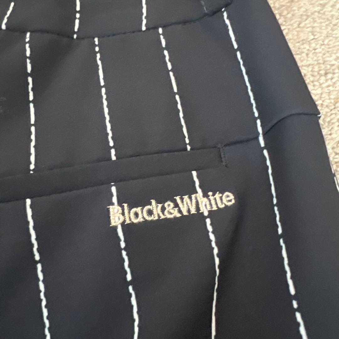 新品未使用 ブラック＆ホワイト　クロップドパンツ