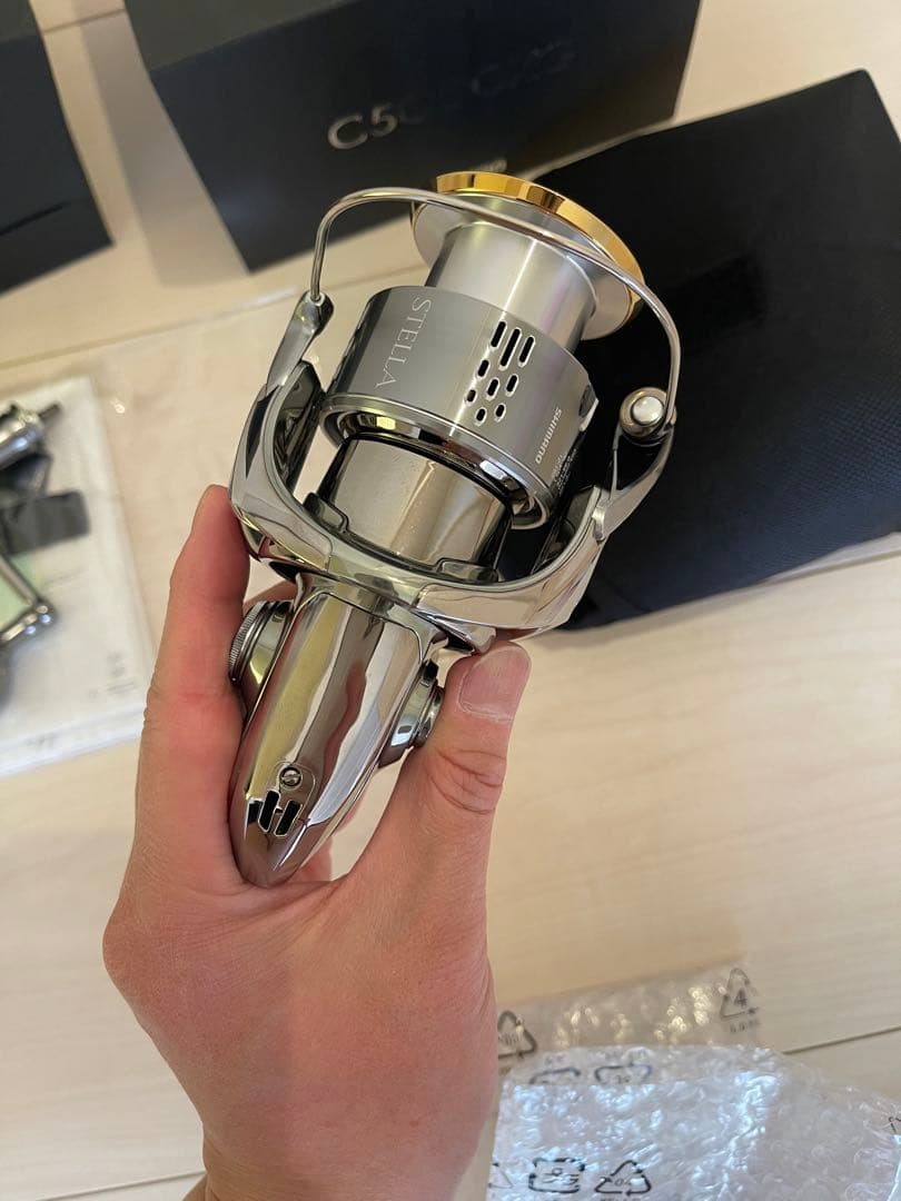 STELLA C5000 xg フィッシングリール 本体と付属品