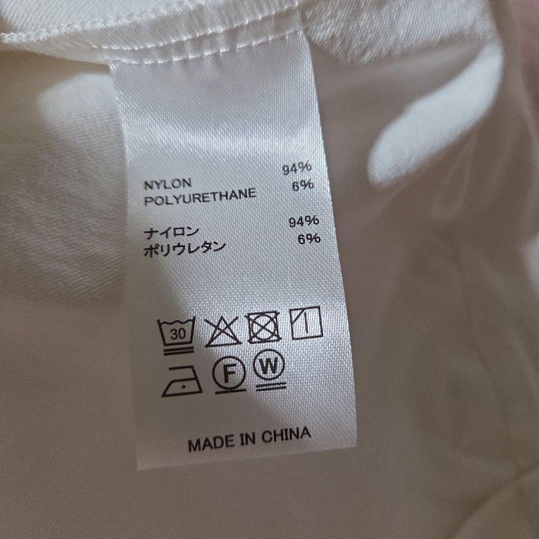 ニューエラ　プリーツショートパンツ 　オフホワイト　Mサイズ