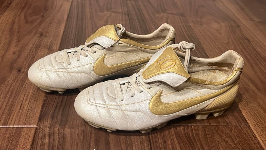 NIKE エアレジェンド　HGJ R10 27センチ