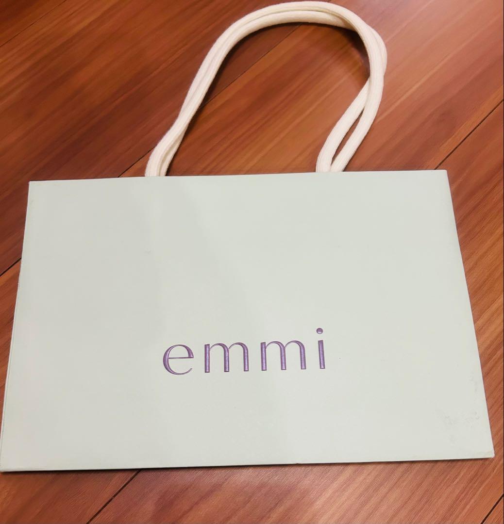 emmi エミ　フラワー柄ヨガウェア 上下S ショップバック付　バラ売不可