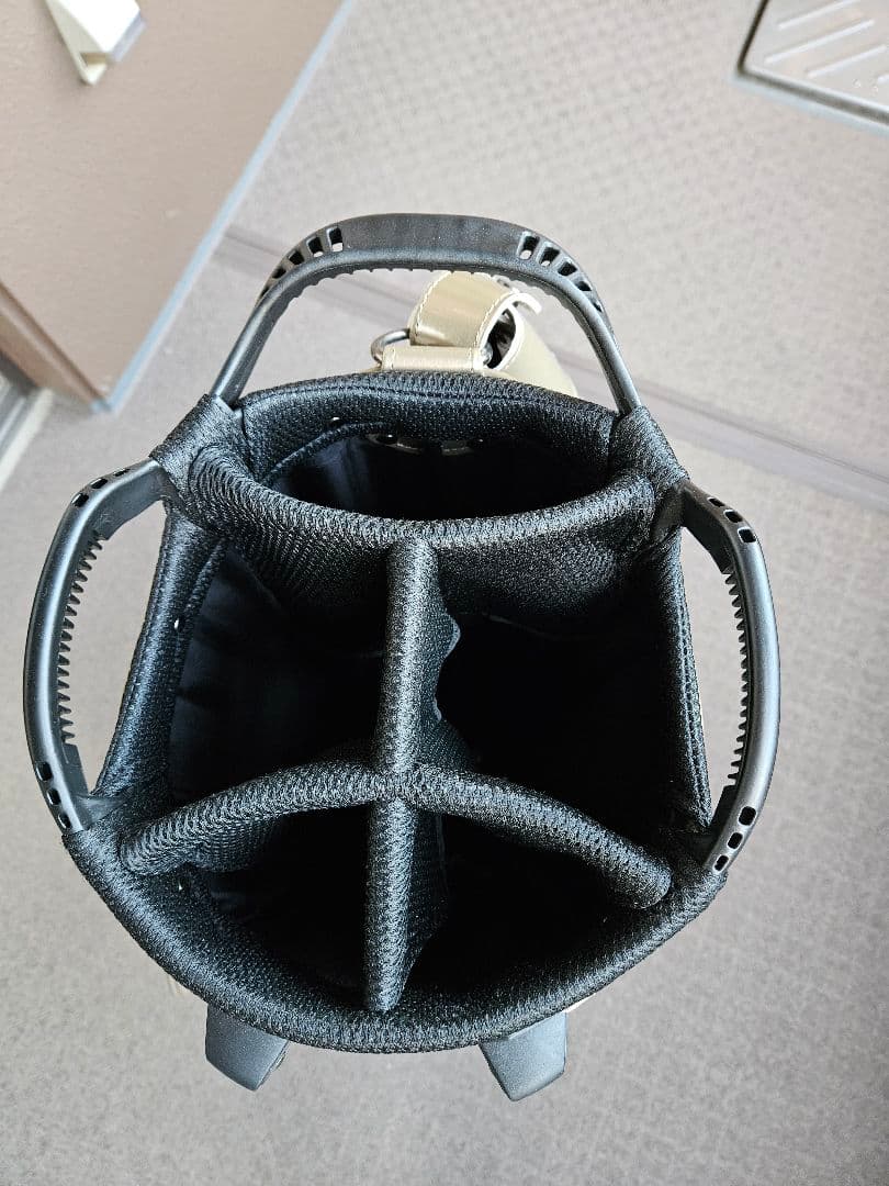 MASTER BUNNY EDITION スタンドキャディバッグ