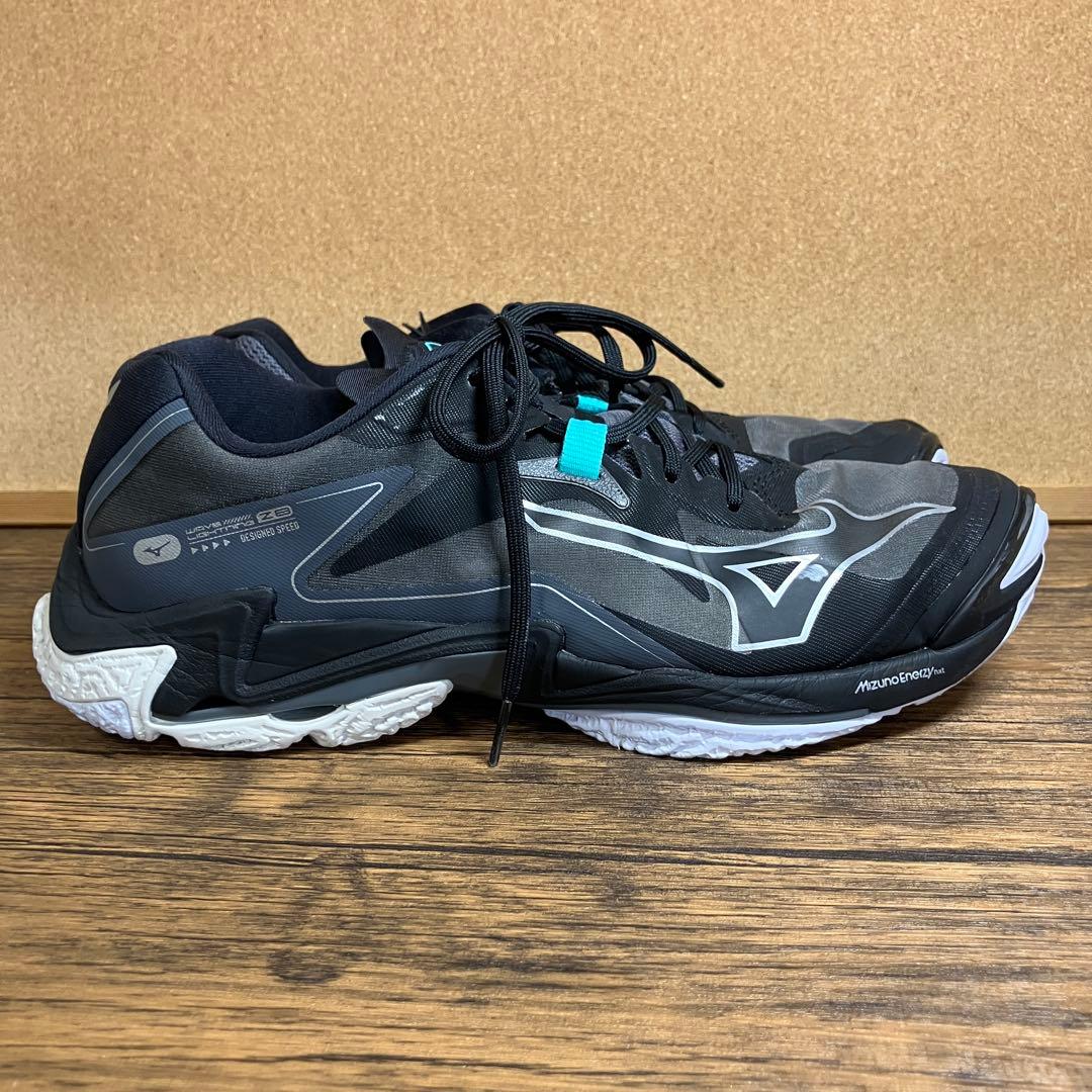 （K26198）ミズノ WAVE LIGHTNING バレーボール 29.5㎝